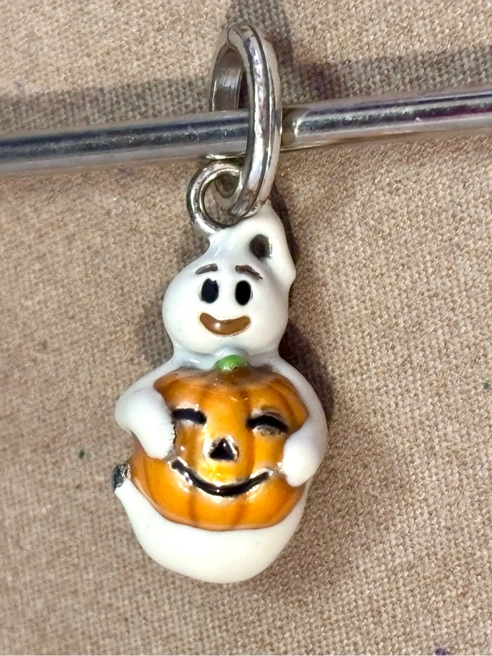 🎃Listing! Brighton Boo Halloween charm White friendly ghost with pumpkin